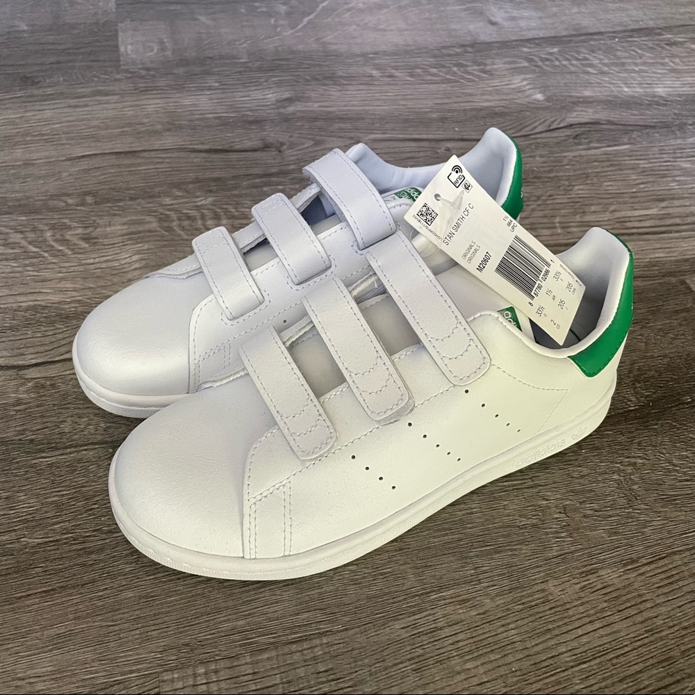 Brand new Adidas Stan Smith sneaker kids size 2Y